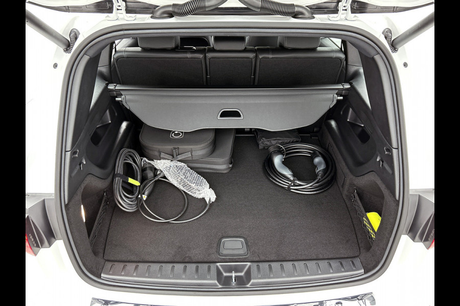 Mercedes-Benz EQB 250+ Business Solution 71 kWh | Widescreen display | Extra USB-poorten | EASY PACK achterklep | Sfeerverlichting | Parkeerpakket met achteruitrijcamera | Stoelverwarming voor |