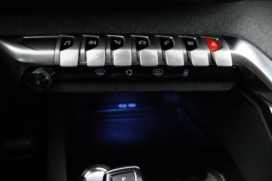 Peugeot 3008 1.2 PureTech Blue*ECC*HAAK*NAVI*CAM*CARPLAY