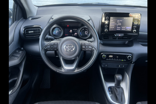 Toyota Yaris 1.5 Hybrid Dynamic | Camera | Carplay | DAB | LED | 16 inch