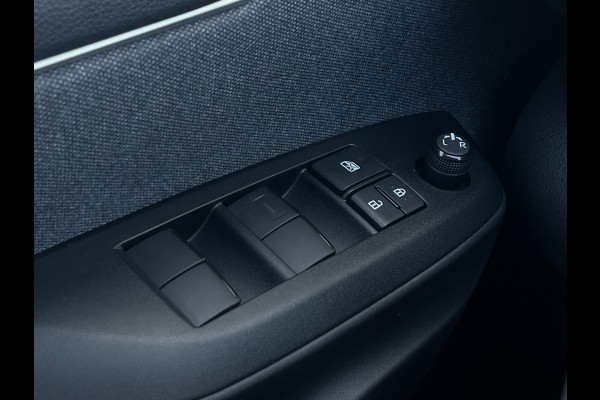 Toyota Yaris 1.5 Hybrid Dynamic | Camera | Carplay | DAB | LED | 16 inch