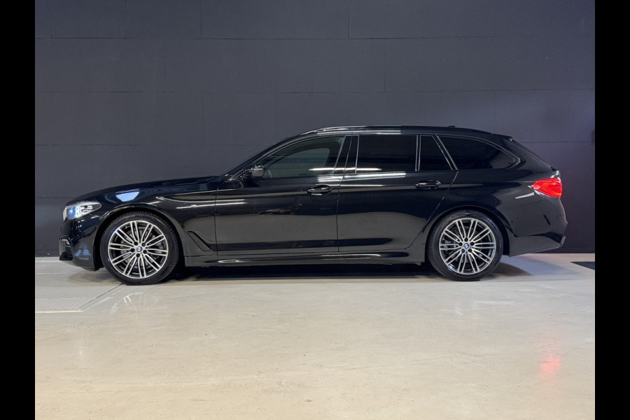 BMW 5 Serie Touring 520i Corporate Lease Executive | M-Sport | M Aerodynamica | Sfeerverlichting | 19'' | Full LED | Camera | Elektr. trekhaak