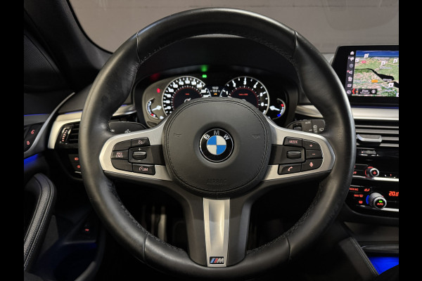 BMW 5 Serie Touring 520i Corporate Lease Executive | M-Sport | M Aerodynamica | Sfeerverlichting | 19'' | Full LED | Camera | Elektr. trekhaak