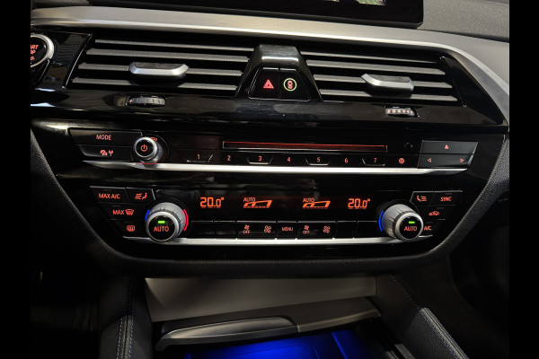 BMW 5 Serie Touring 520i Corporate Lease Executive | M-Sport | M Aerodynamica | Sfeerverlichting | 19'' | Full LED | Camera | Elektr. trekhaak