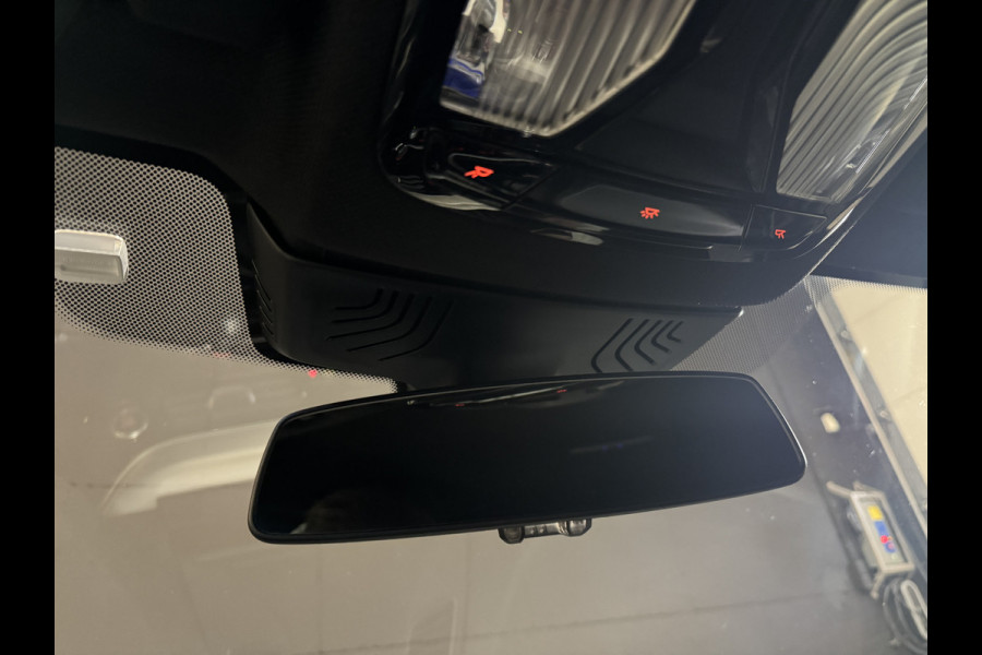 BMW 5 Serie Touring 520i Corporate Lease Executive | M-Sport | M Aerodynamica | Sfeerverlichting | 19'' | Full LED | Camera | Elektr. trekhaak