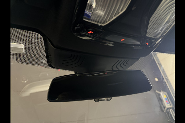 BMW 5 Serie Touring 520i Corporate Lease Executive | M-Sport | M Aerodynamica | Sfeerverlichting | 19'' | Full LED | Camera | Elektr. trekhaak