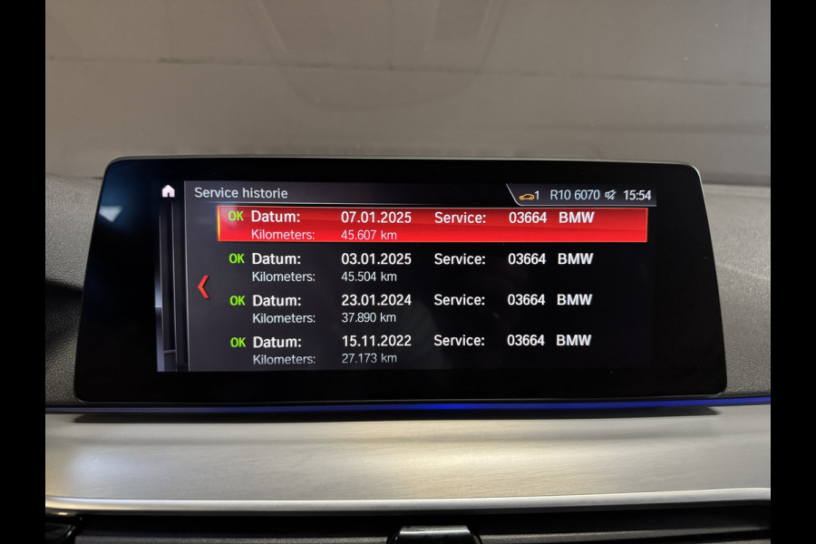 BMW 5 Serie Touring 520i Corporate Lease Executive | M-Sport | M Aerodynamica | Sfeerverlichting | 19'' | Full LED | Camera | Elektr. trekhaak