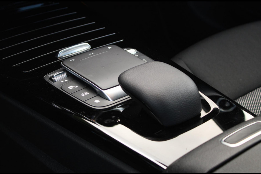 Mercedes-Benz CLA-Klasse 180 Business Solution 1eEigenaar