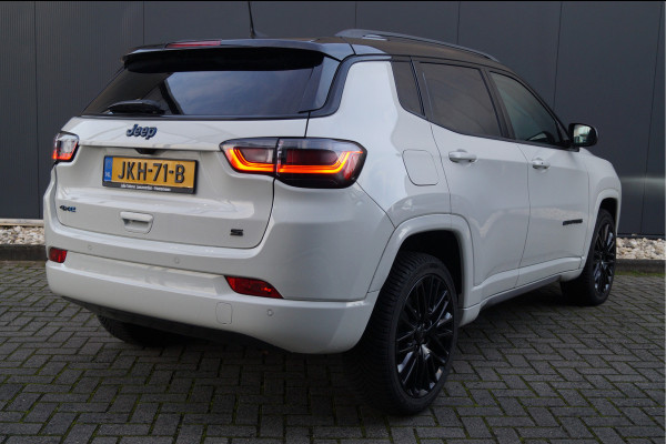 Jeep Compass 4xe 240 Plug-in Hybrid Electric S | LED | Carplay | Camera | Leer | Winterpack