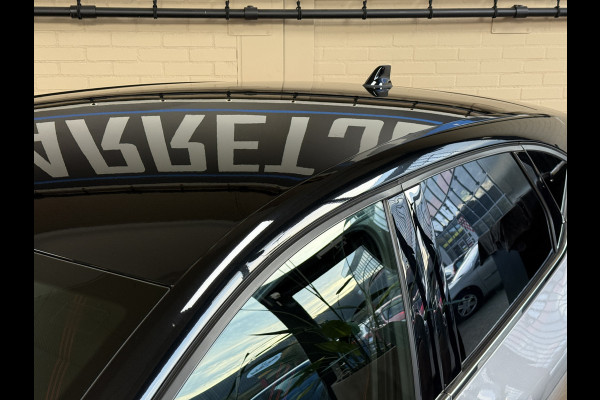 Renault Captur 1.3 TCe 160 R.S.Line | VERKOCHT! Groot Navi | Trekhaak |18 " | Camera | Stoelverwarming | PDC V+A | 100% Dealer onderhouden!