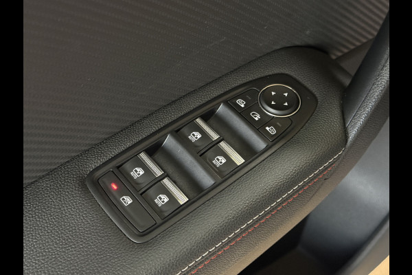 Renault Captur 1.3 TCe 160 R.S.Line | VERKOCHT! Groot Navi | Trekhaak |18 " | Camera | Stoelverwarming | PDC V+A | 100% Dealer onderhouden!