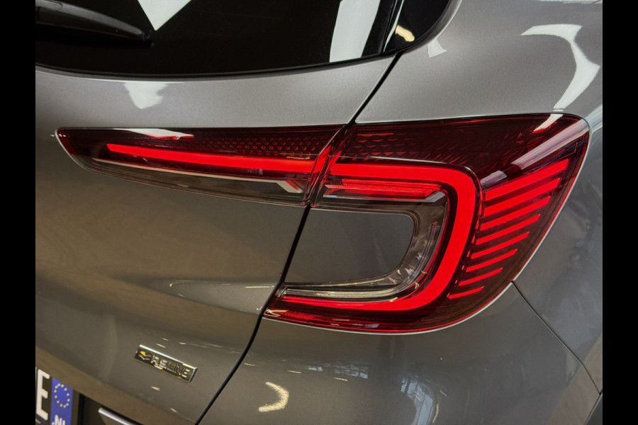 Renault Captur 1.3 TCe 160 R.S.Line | VERKOCHT! Groot Navi | Trekhaak |18 " | Camera | Stoelverwarming | PDC V+A | 100% Dealer onderhouden!