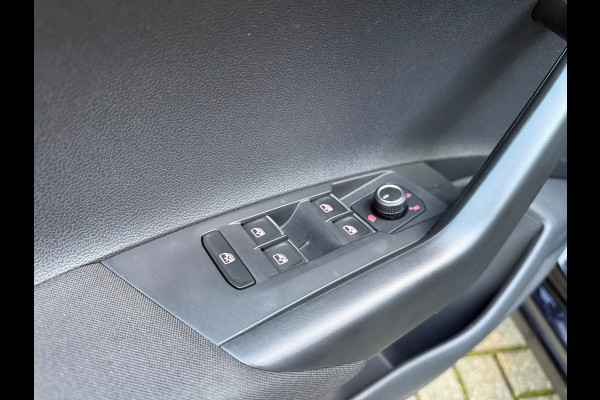 Volkswagen Polo 1.0 TSI Comfortline Business - Automaat - Navi - Airco - Cruise