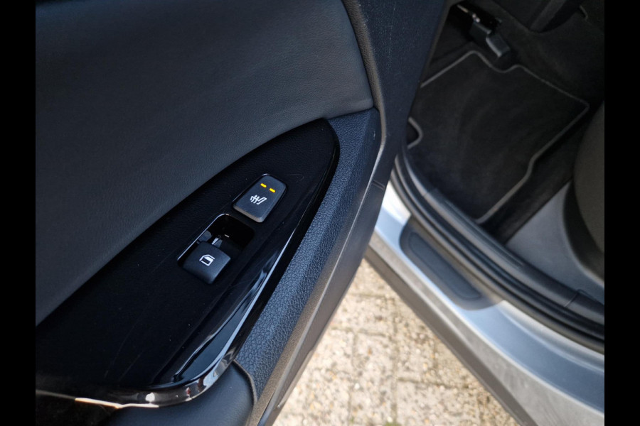 Kia Sportage 1.6 T-GDi Plug-in Hybrid AWD DynamicPlusLine | Mooie LMV | Adapt. Cruise | Elektr. Voorstoelen | Stoel- en Stuurverwarming | Pano Schuif/Kanteldak |