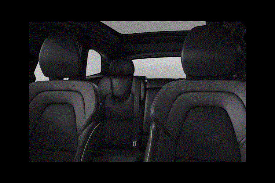 Volvo XC60 T6 350PK Automaat Plug-in hybrid AWD Plus Dark / Panoramadak / Harman Kardon / Luchtvering / 360 camera / Sport stoelen / 21'' velgen / NIEUWPRIJS EUR 81.500,-