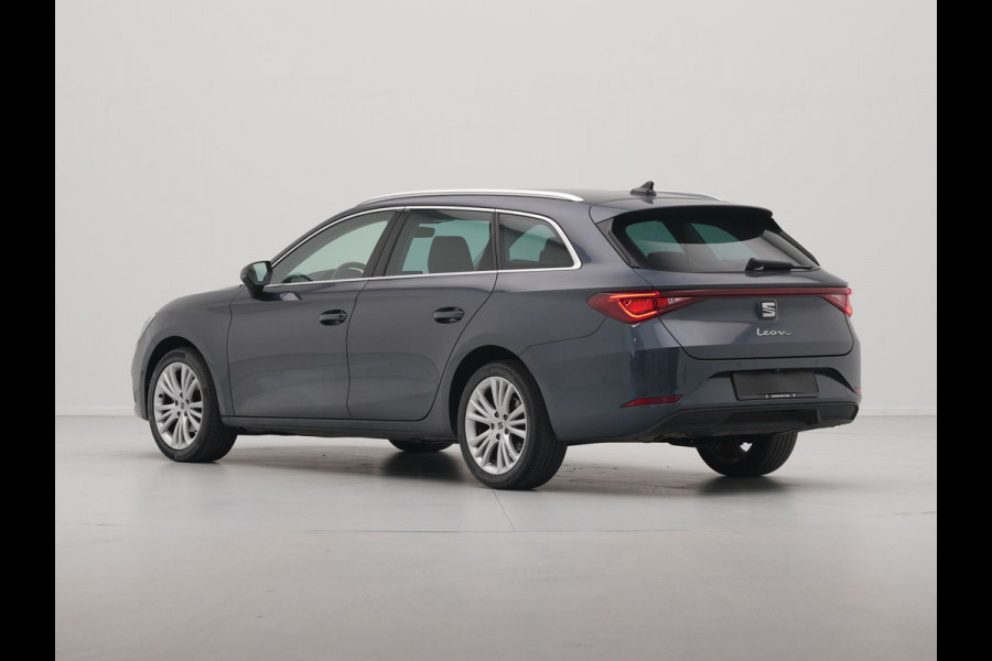 Seat Leon Sportstourer 1.5 TSI 130pk Style Navigatie Camera 17"velgen Keyless Parkassist Carplay 21