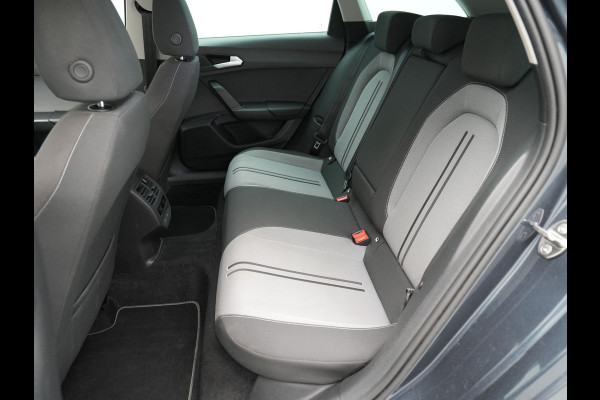 Seat Leon Sportstourer 1.5 TSI 130pk Style Navigatie Camera 17"velgen Keyless Parkassist Carplay 21