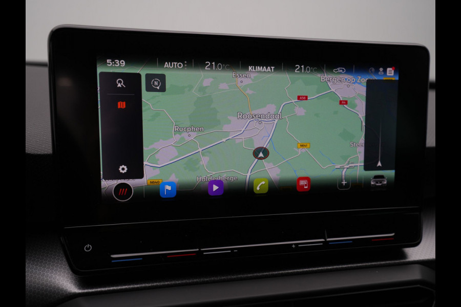 Seat Leon Sportstourer 1.5 TSI 130pk Style Navigatie Camera 17"velgen Keyless Parkassist Carplay 21