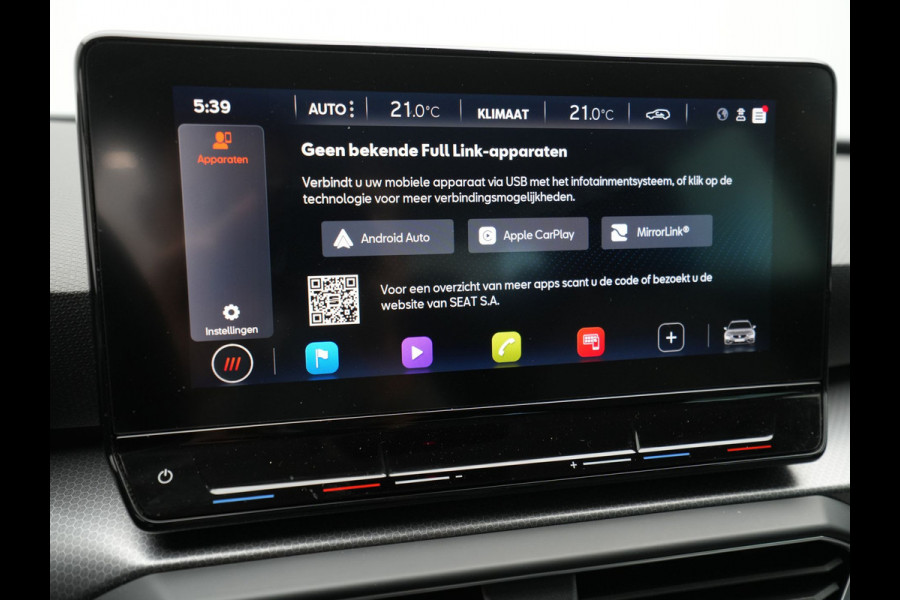 Seat Leon Sportstourer 1.5 TSI 130pk Style Navigatie Camera 17"velgen Keyless Parkassist Carplay 21