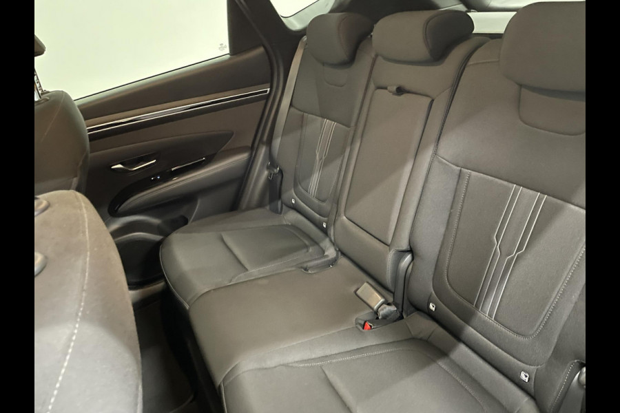 Hyundai Tucson 1.6 T-GDI PHEV Comfort 4WD Navigatie Apple Carplay/Android Auto Camera Parkeersensoren Adaptieve Cruise Control Stoelverwarming Elektrische Achterklep Climate Control