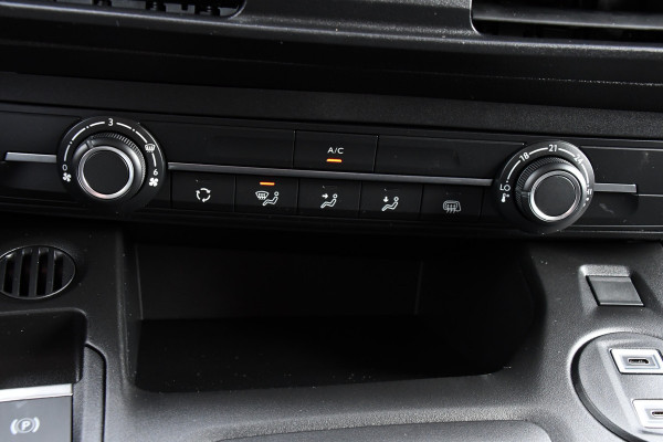 Toyota PROACE CITY Electric Long 50 kWh Black & White Edition 5 x Direct Leverbaar! Camera, Cruise, 2 x Schuifdeur, Carplay, 136pk,