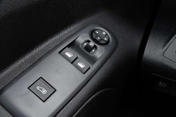 Toyota PROACE CITY Electric Long 50 kWh Black & White Edition 5 x Direct Leverbaar! Camera, Cruise, 2 x Schuifdeur, Carplay, 136pk,