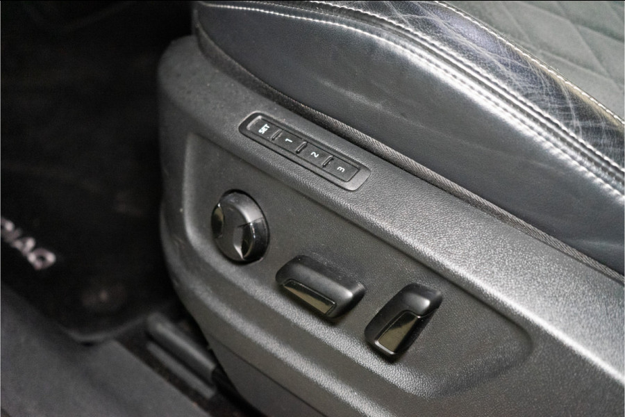 Škoda Kodiaq 1.5 TSI Sportline Business 150PK | NL AUTO+NAP+1e Eigenaar | LED | Carplay | Stoelverw. | Trekhaak | Canton GERESERVEERD