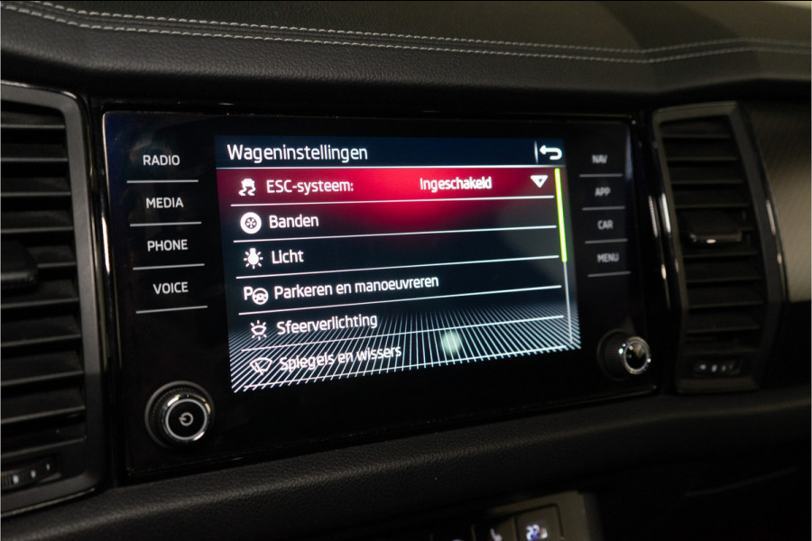 Škoda Kodiaq 1.5 TSI Sportline Business 150PK | NL AUTO+NAP+1e Eigenaar | LED | Carplay | Stoelverw. | Trekhaak | Canton GERESERVEERD