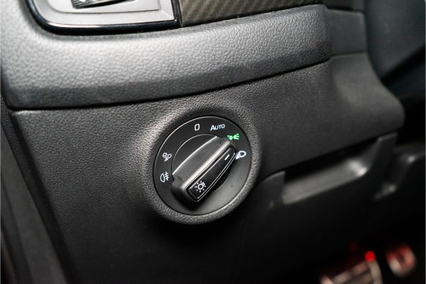 Škoda Kodiaq 1.5 TSI Sportline Business 150PK | NL AUTO+NAP+1e Eigenaar | LED | Carplay | Stoelverw. | Trekhaak | Canton GERESERVEERD