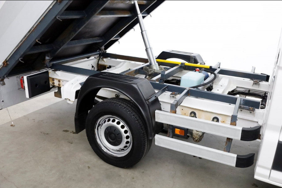 Volkswagen Crafter 35 2.0 TDI E6 L2H1 D.C. Van den Born Kipper 07-2018