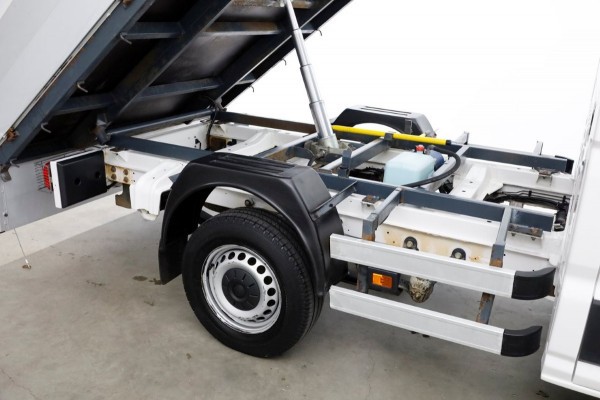 Volkswagen Crafter 35 2.0 TDI E6 L2H1 D.C. Van den Born Kipper 07-2018