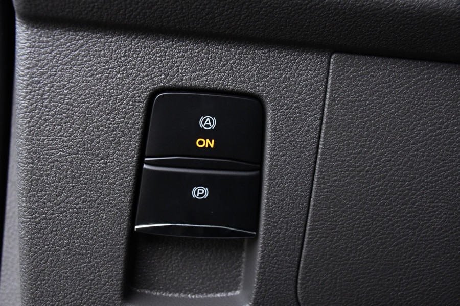 Ford E-Transit 350 L3H2 68 kWh PB Edition Adaptieve Cruise, 360 Camera, Carplay, BLIS, Stoelverwarming, NAVI, Multimedia, Sensoren, Uniek!