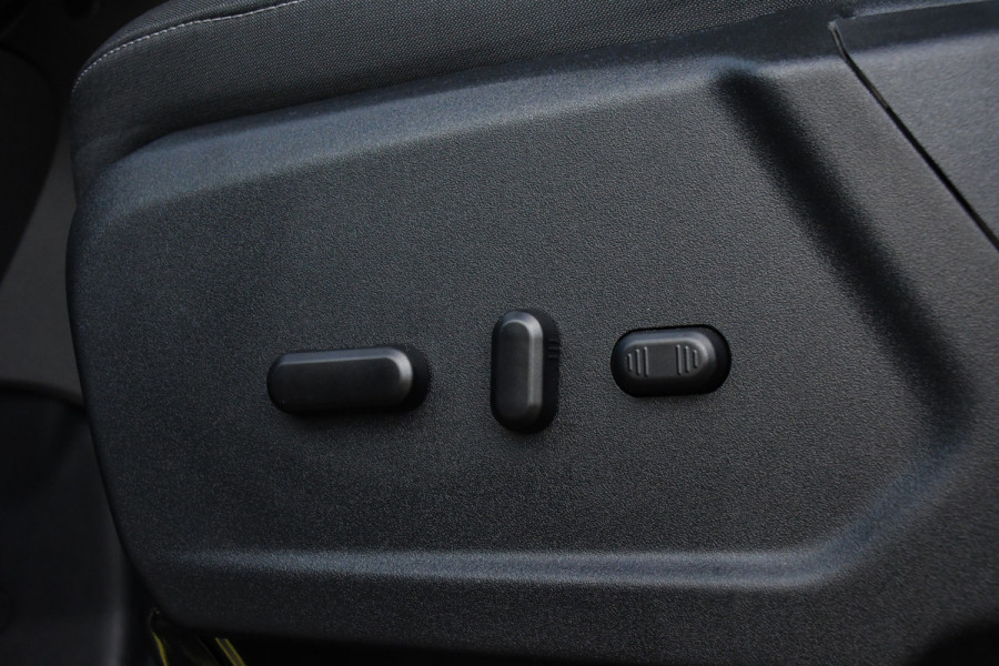 Ford E-Transit 350 L3H2 68 kWh PB Edition Adaptieve Cruise, 360 Camera, Carplay, BLIS, Stoelverwarming, NAVI, Multimedia, Sensoren, Uniek!