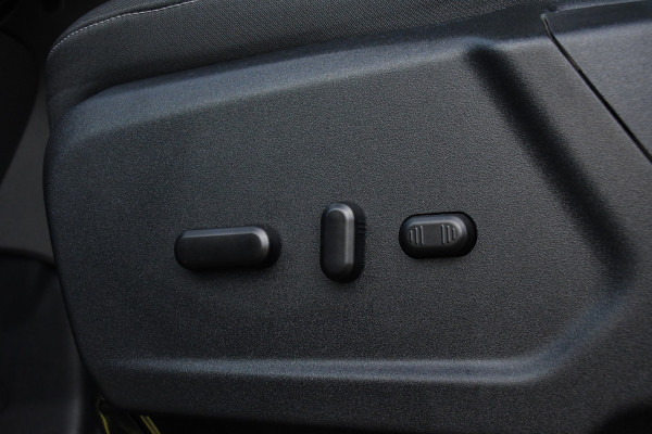 Ford E-Transit 350 L3H2 68 kWh PB Edition Adaptieve Cruise, 360 Camera, Carplay, BLIS, Stoelverwarming, NAVI, Multimedia, Sensoren, Uniek!