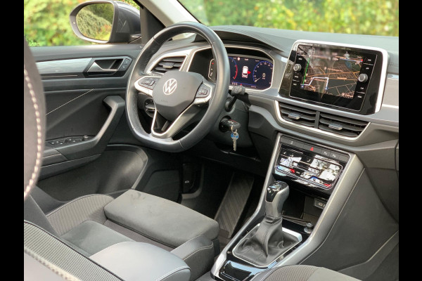 Volkswagen T-Roc 1.5 TSI Life Business AUTOMAAT PANO 17'' 2024 !
