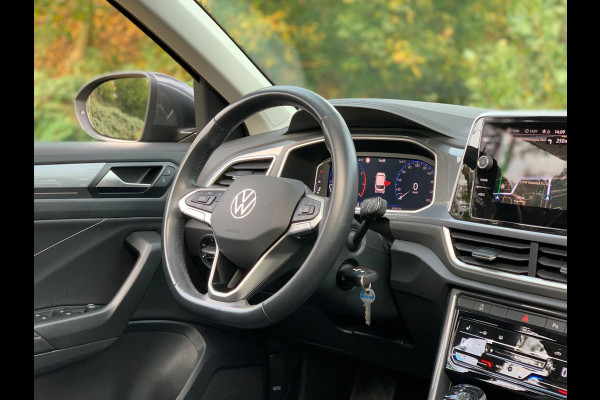 Volkswagen T-Roc 1.5 TSI Life Business AUTOMAAT PANO 17'' 2024 !