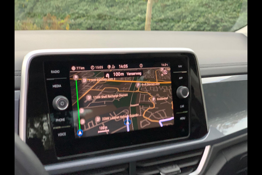 Volkswagen T-Roc 1.5 TSI Life Business AUTOMAAT PANO 17'' 2024 !