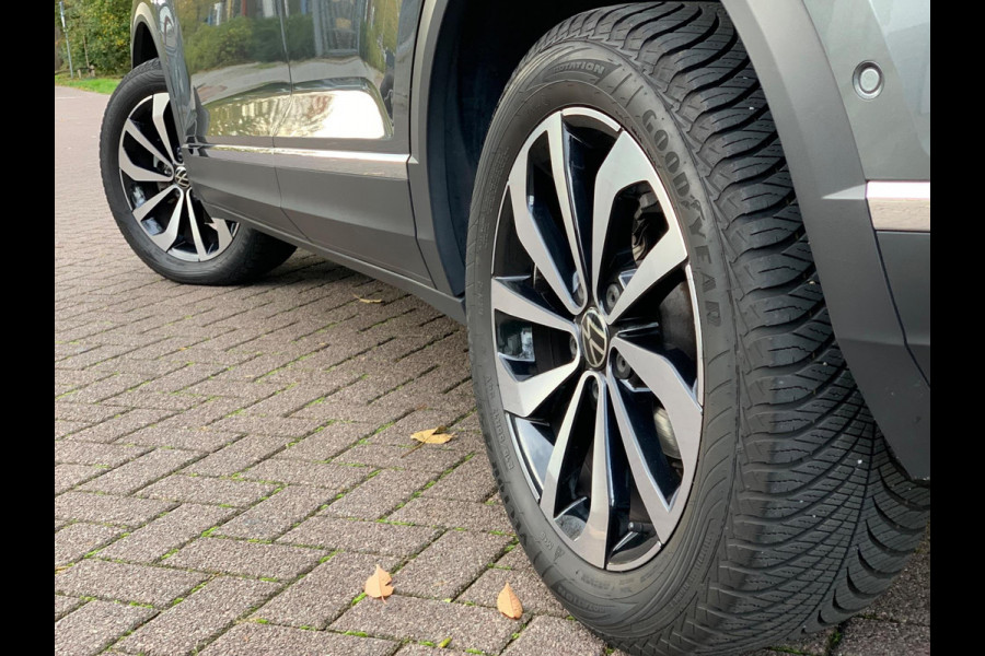 Volkswagen T-Roc 1.5 TSI Life Business AUTOMAAT PANO 17'' 2024 !