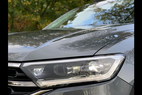 Volkswagen T-Roc 1.5 TSI Life Business AUTOMAAT PANO 17'' 2024 !