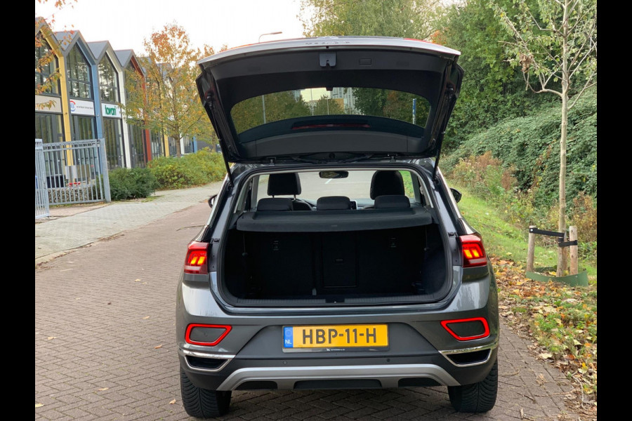 Volkswagen T-Roc 1.5 TSI Life Business AUTOMAAT PANO 17'' 2024 !