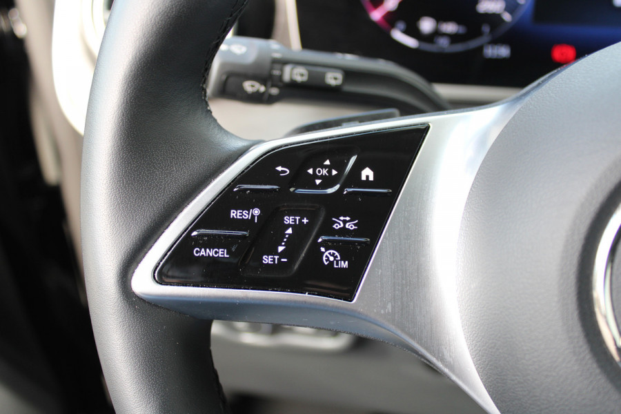 Mercedes-Benz V-Klasse 300d / DC / AMG / Elec Stoelen / 360 Cam / 2x Elec Schuifdeur / Burmester / Vol Opties / NIEUWSTAAT