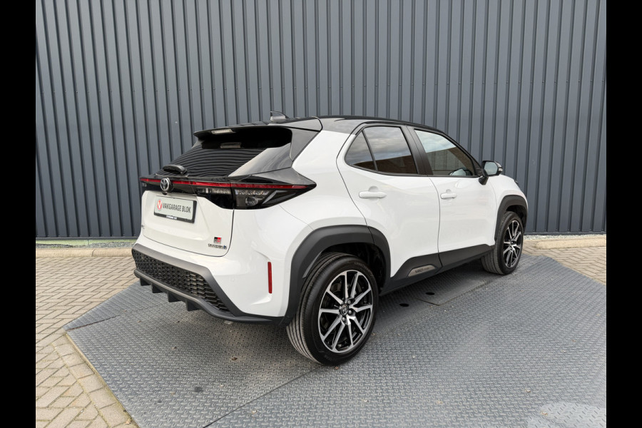 Toyota Yaris Cross 1.5 Hybrid GR Sport | 360 camera | JBL | Elektrische achterklep | Head-up | Rijklaar!!