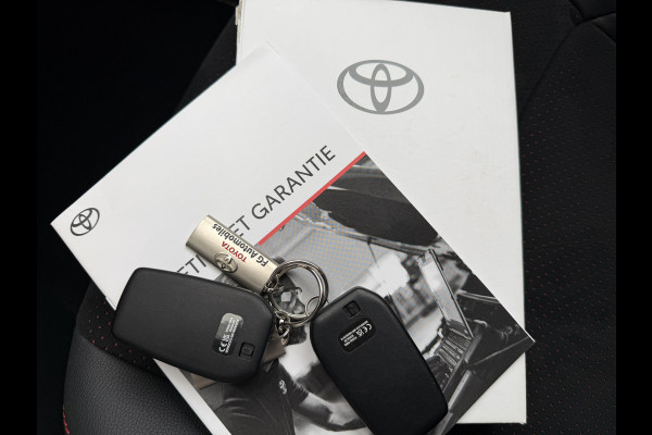 Toyota Yaris Cross 1.5 Hybrid GR Sport | 360 camera | JBL | Elektrische achterklep | Head-up | Rijklaar!!