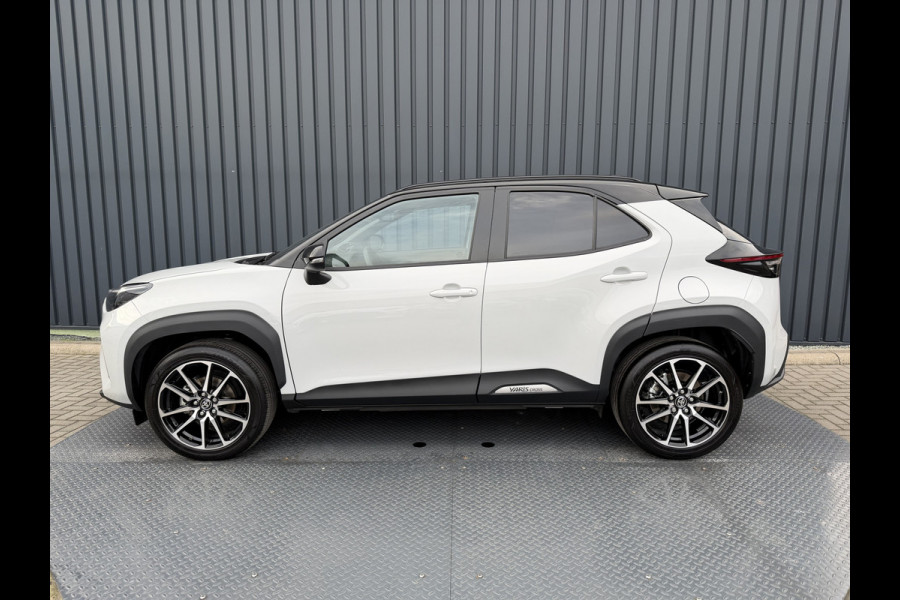 Toyota Yaris Cross 1.5 Hybrid 130 GR Sport | Pano dak | 7.500 km | JBL | Head-up | Rijklaar!!