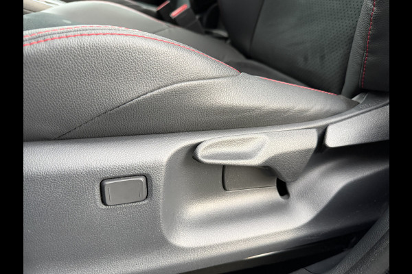 Toyota Yaris Cross 1.5 Hybrid 130 GR Sport | Pano dak | 7.500 km | JBL | Head-up | Rijklaar!!