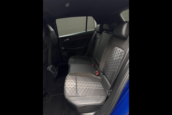 Volkswagen Golf 8.5 2.0 TDI 3x R-Line Panorama IQ CarPlay HK