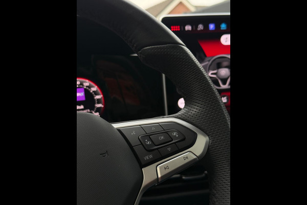 Volkswagen Golf 8.5 2.0 TDI 3x R-Line Panorama IQ CarPlay HK