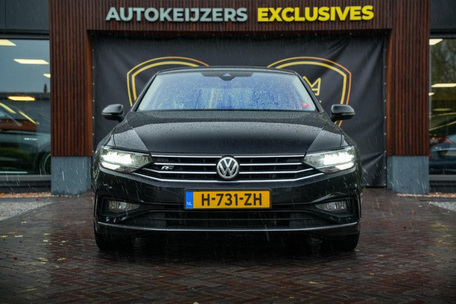 Volkswagen Passat 1.5 TSI Elegance Business R Leer Navi