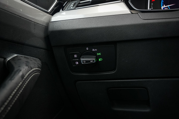 Volkswagen Passat 1.5 TSI Elegance Business R Leer Navi