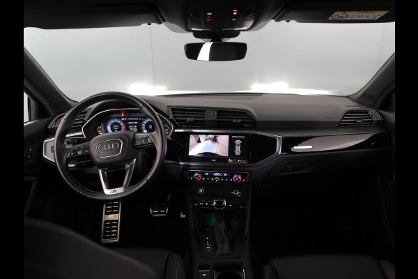 Audi Q3 Sportback 45 TFSI e Edition 245 pk S-tronic | Navigatie | Parkeersensoren (Park assist) | Achteruitrijcamera | Stoelverwarming | Adaptieve cruise control | Lederen bekleding |