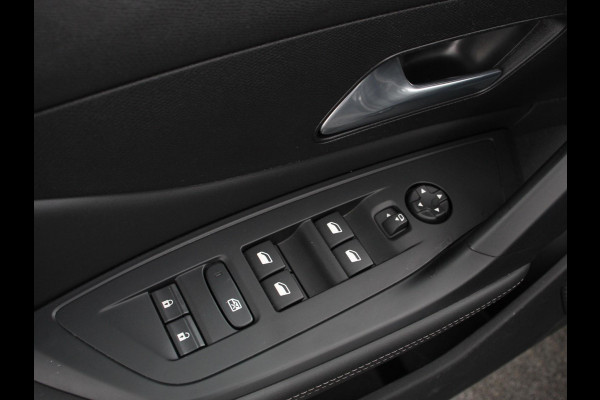 Peugeot 408 1.2 PureTech Allure Pack 130 EAT8 Comfort Pakket, Electrische stoelverstelling LV, stoelverwarming  Camera 360 Navigatie Climate Control | Dab  Led  Parkeer sensoren